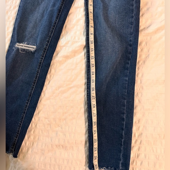 Now and then cropped distressed jeans - Picture 5 of 5